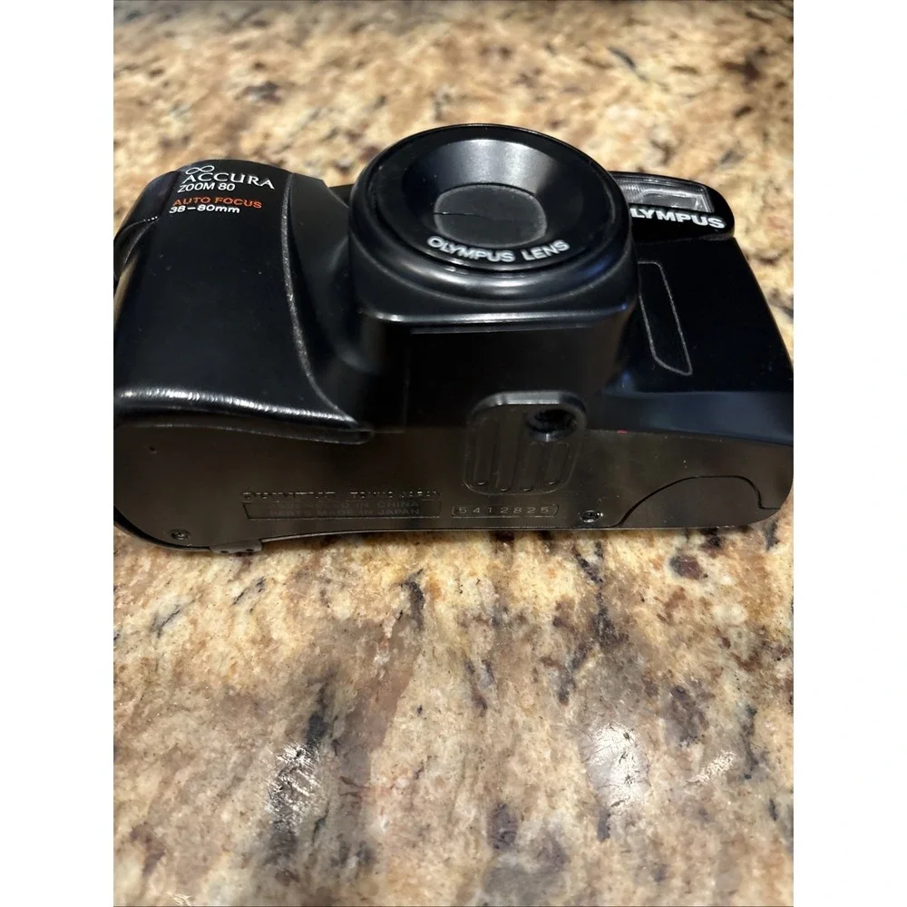 Olympus Infinity Accura Zoom 80‎ DLX Quartz Date Point & Shoot Film Camera